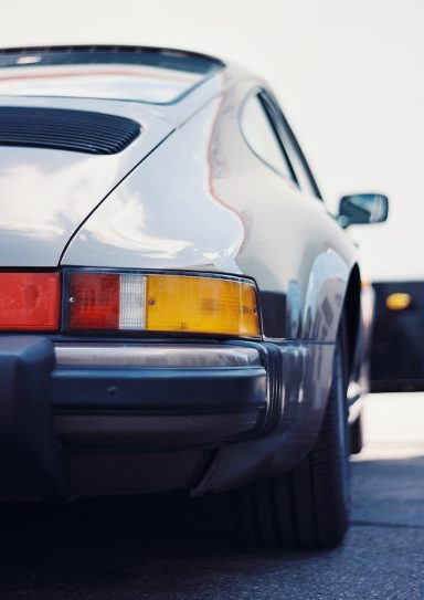 hinten rechts silbergrau